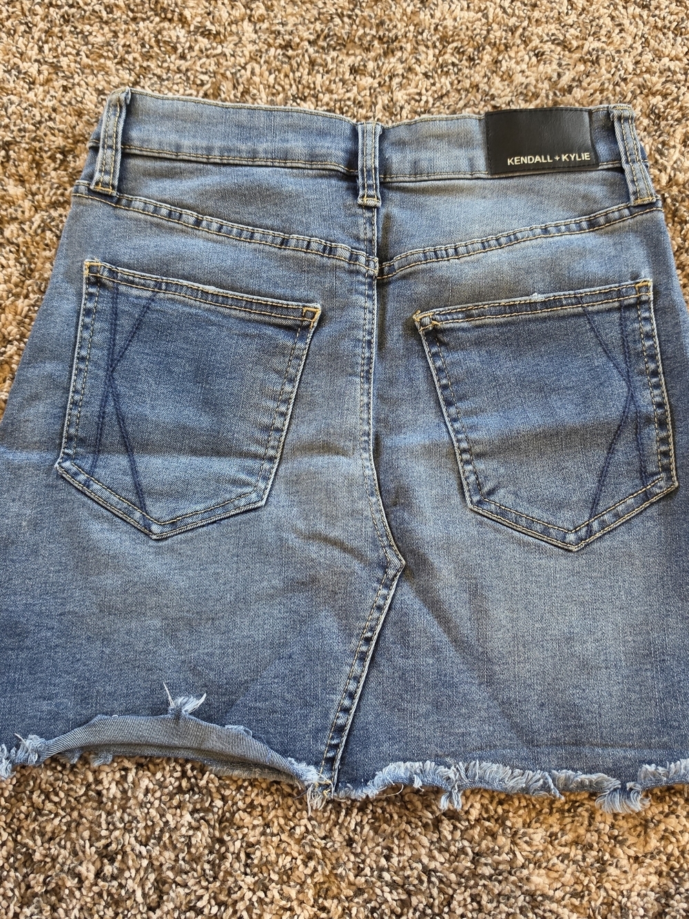 Kendall & Kylie Blue Distressed Denim Mini Skirt Size 25 - Picture 2 of 4